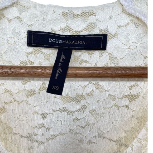 BCBG Long Sleeve Cold Shoulder Lace Ivory Astril Top Women’s Size X Small - Picture 5 of 5